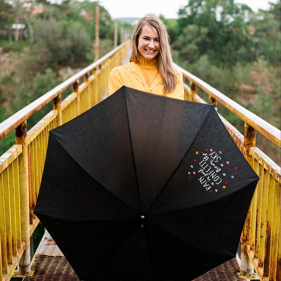 Regenschirm mit Textilfolie verschönert